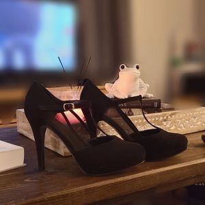 Size 9 T-Strap Heels
